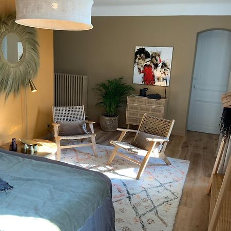 La Bastide Des Grands Chenes Bed & Breakfast Lambesc Room photo